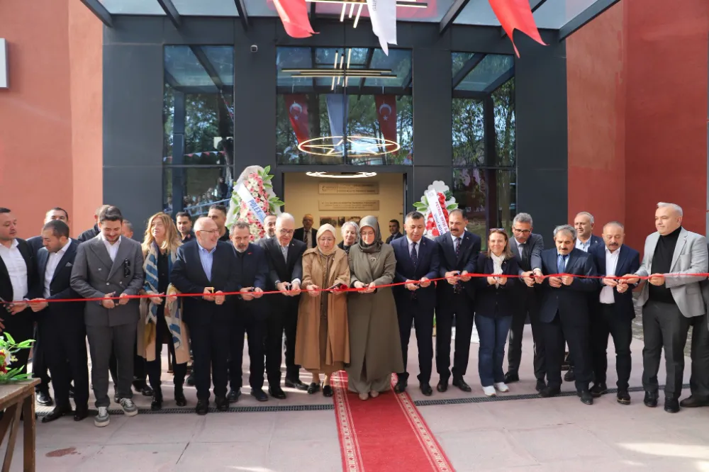 ÖZGEN İZMİROĞLU KÜLTÜR, BİLİM  VE TEKNOLOJİ MERKEZİ AÇILDI