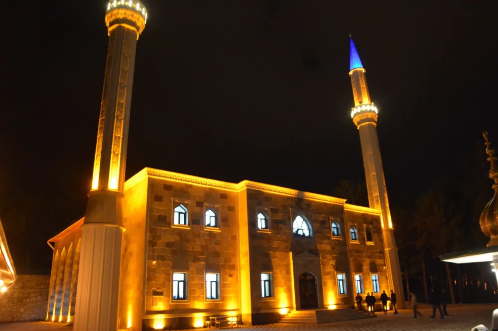 SULTAN ABDÜLHAMİD HAN  CAMİİ İBADETE AÇILDI