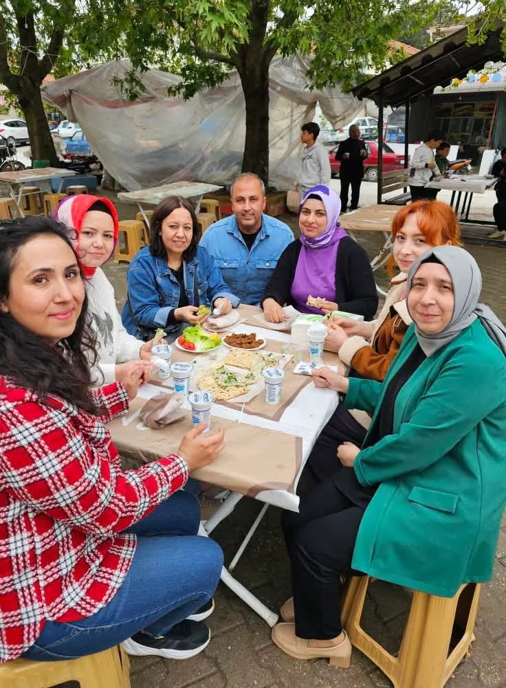 MAZHAR DEDE İLKOKULU VE  FERHAT VURUCU  ORTAOKULUNDAN KERMES