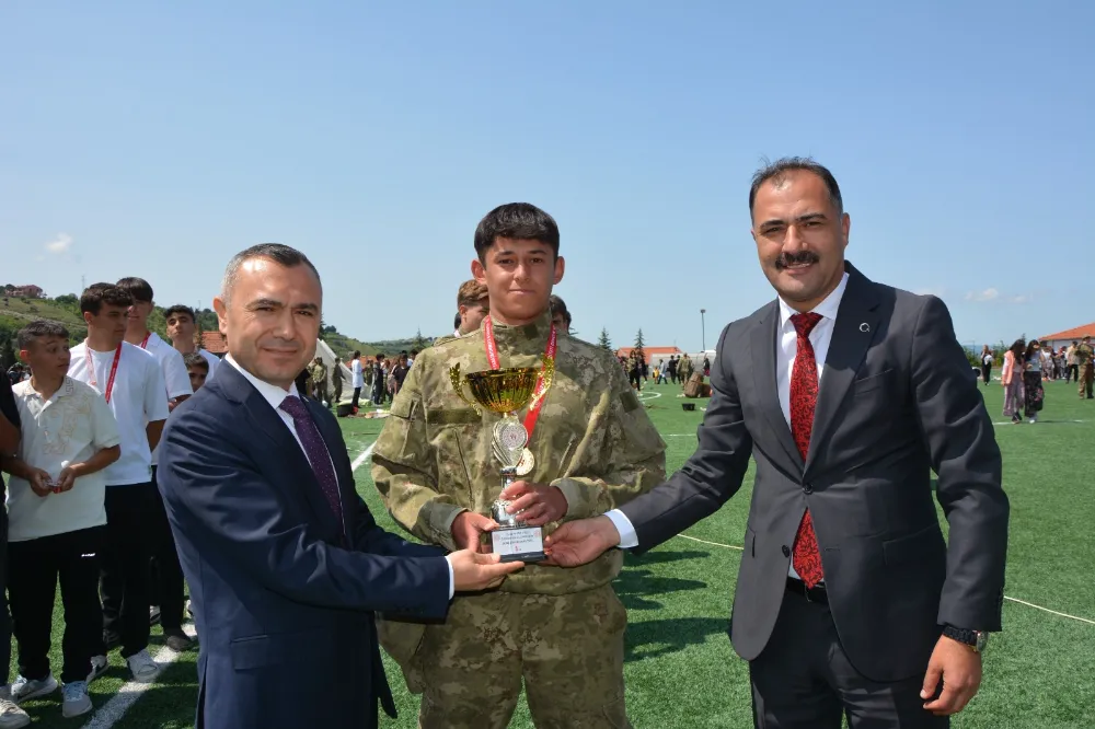 19 MAYIS’I KUTLADIK