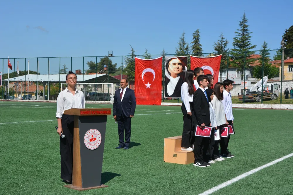 19 MAYIS’I KUTLADIK