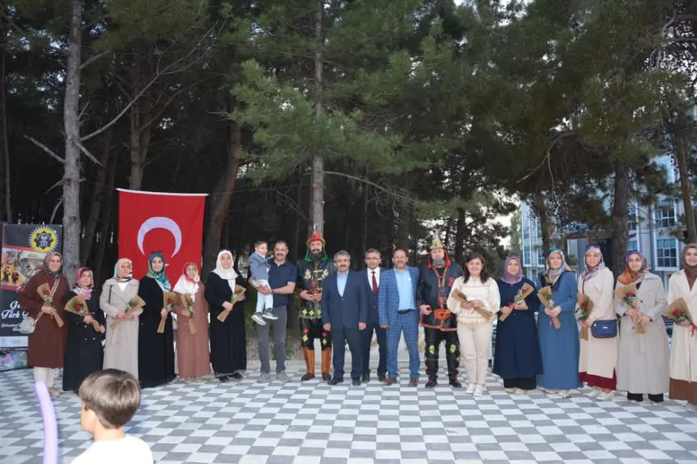 İLÇE MÜFTÜLÜĞÜNCE AİLE ŞENLİĞİ DÜZENLENDİ