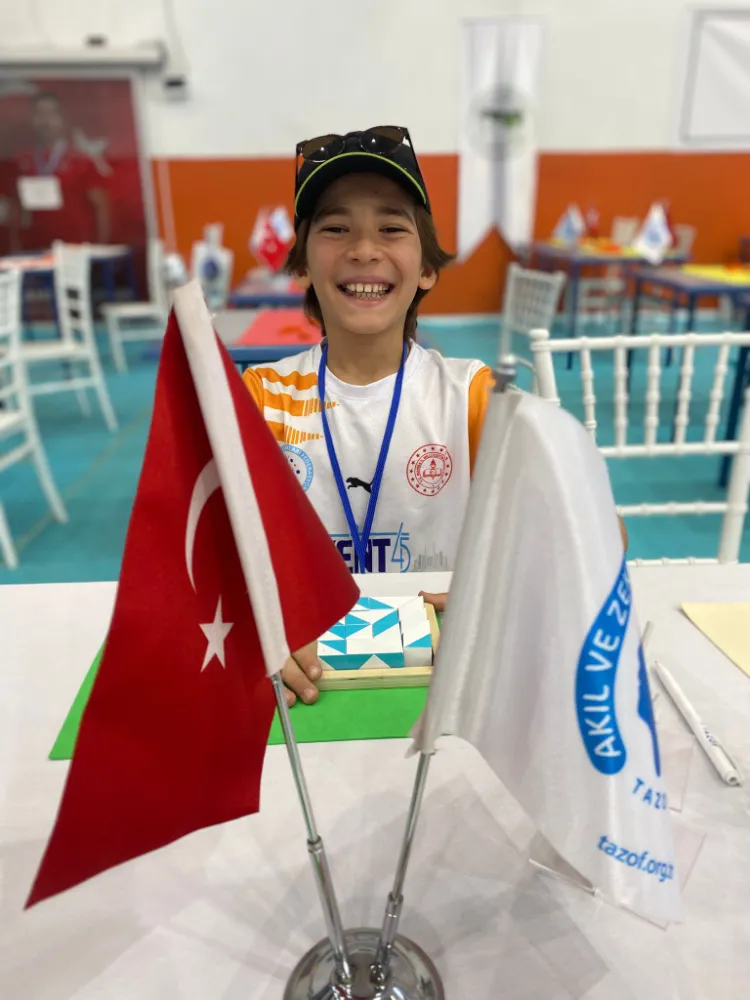 ALİ ÇAĞDAŞ AKMEŞE AKIL VE ZEKÂ OYUNLARI TÜRKİYE ŞAMPİYONASINDA 7. OLDU