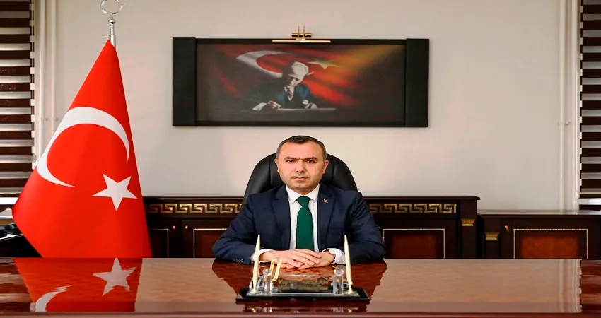 KAYMAKAMIMIZ YAVUZ ARSLAN  MÜLKİYE MÜFETTİŞLİĞİNE ATANIRKEN; DEMİRCİ KAYMAKAMLIĞINA FATİH BAYRAM ATANDI