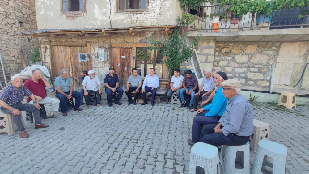 ORMAN YANGINLARINA KARŞI  KAYMAKAMIMIZ FATİH BAYRAM’DAN  ORMANLIK MAHALLELERE ZİYARET