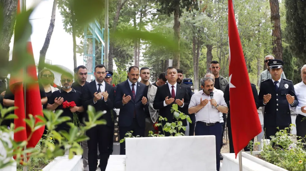 ŞEHİTLERİMİZE ZİYARET