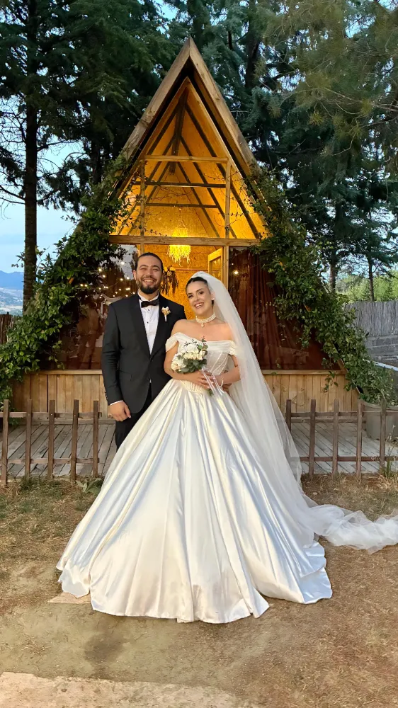 Tebrik Eder, Mutluluklar Dileriz