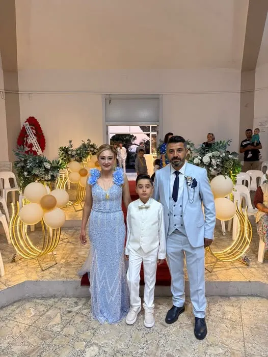 Tebrik Eder, Mutluluklar Dileriz