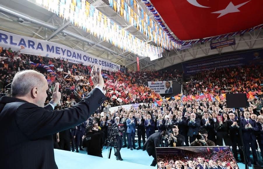 BAŞKAN ERKAN KARA, AK PARTİ  MANİSA 8. OLAĞAN İL KONGRESİNE KATILDI
