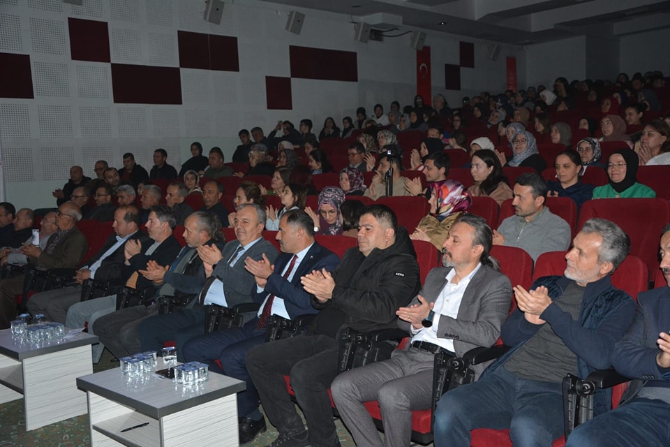 NAĞMEDEN HUZURA TASAVVUF MUSİKİSİ  KONSERİNDE DUYGU DOLU ANLAR