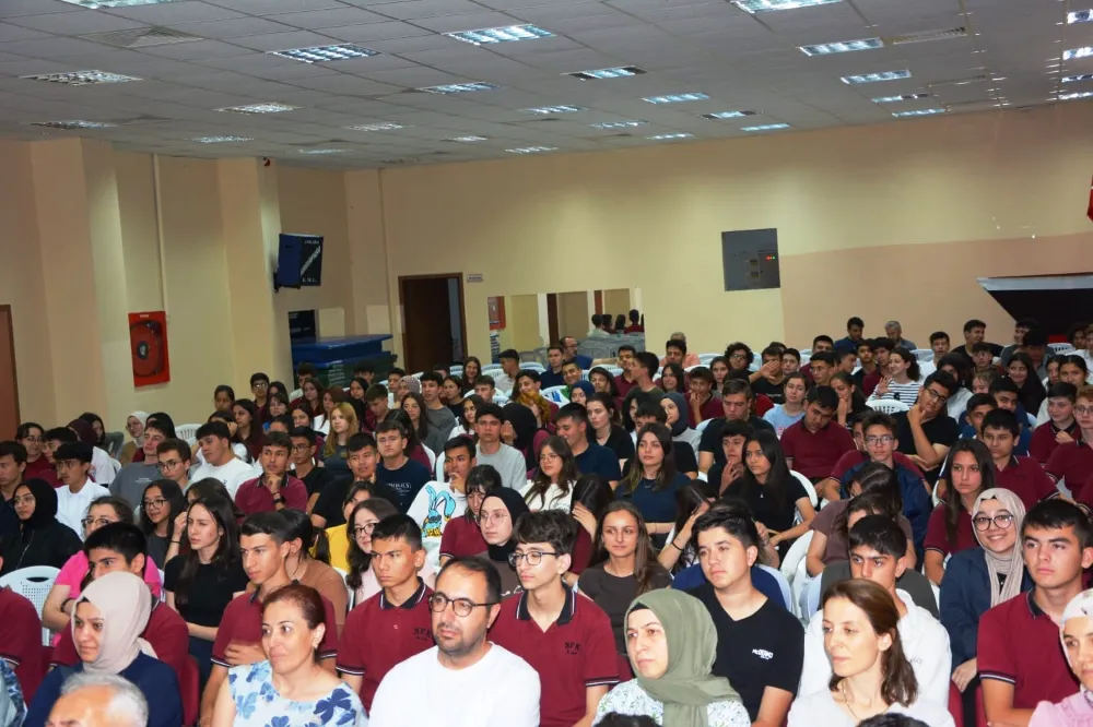 HEMŞEHRİMİZ PROF. DR. MUSTAFA GÜZEL, FEN LİSESİ ÖĞRENCİLERİ İLE BULUŞTU