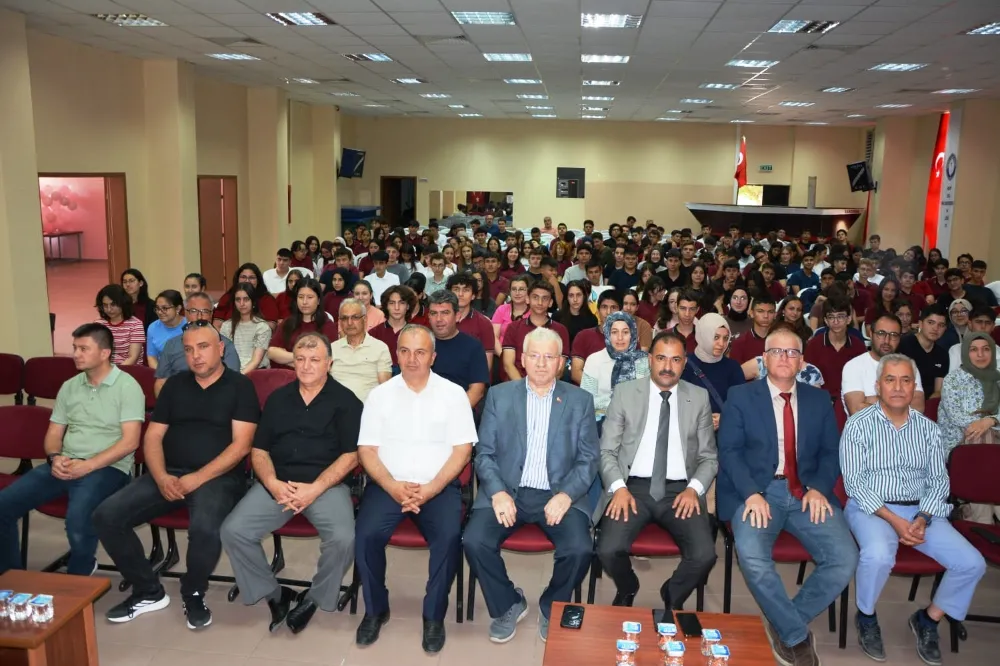 HEMŞEHRİMİZ PROF. DR. MUSTAFA GÜZEL, FEN LİSESİ ÖĞRENCİLERİ İLE BULUŞTU